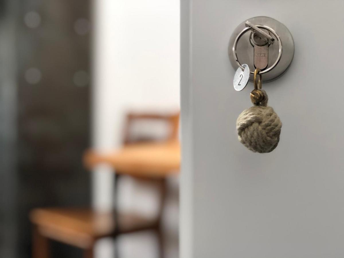 Schiffshotel "Schlafen Im Hafen" Hamburg Eksteriør bilde