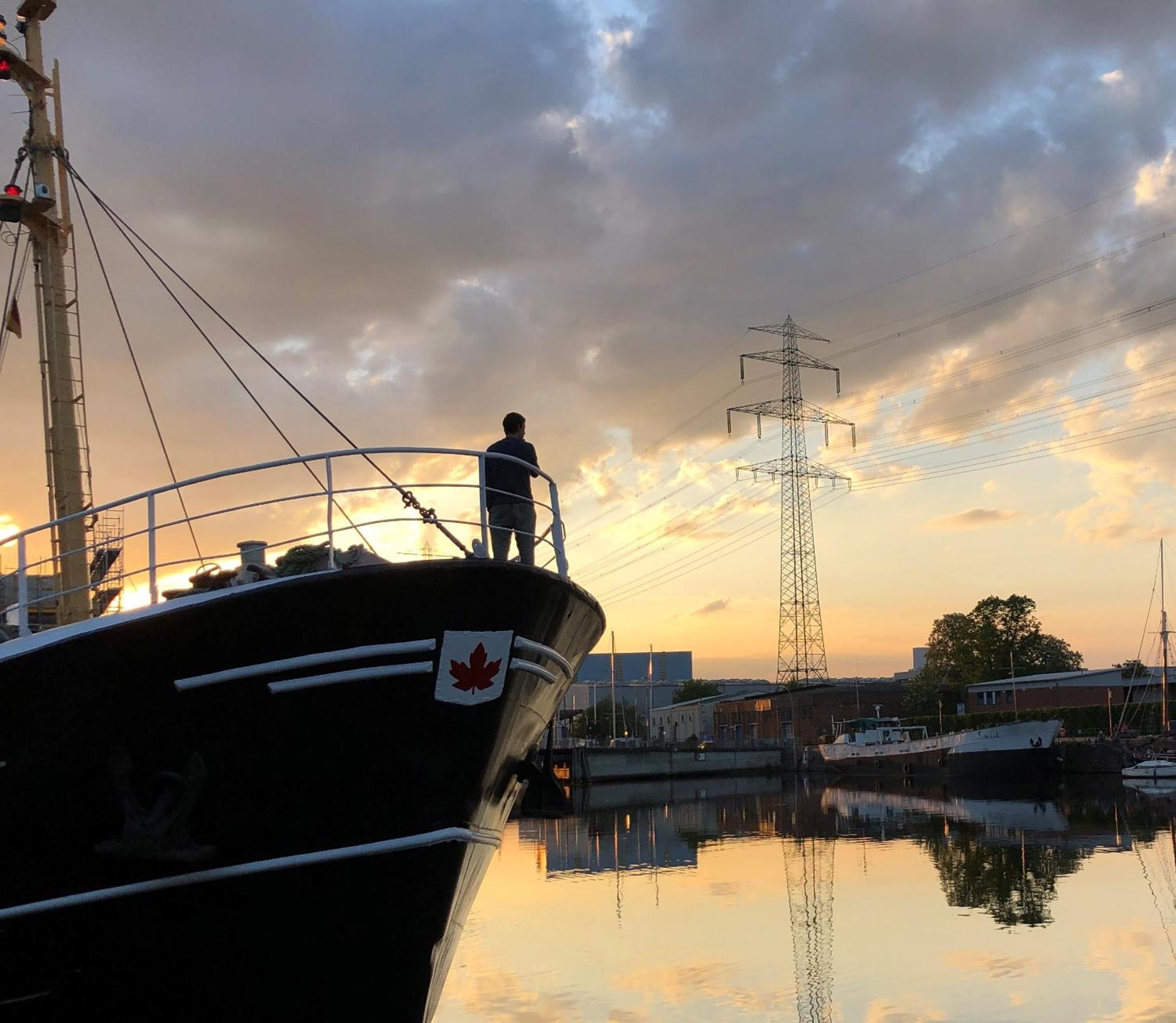 Schiffshotel "Schlafen Im Hafen" Hamburg Eksteriør bilde